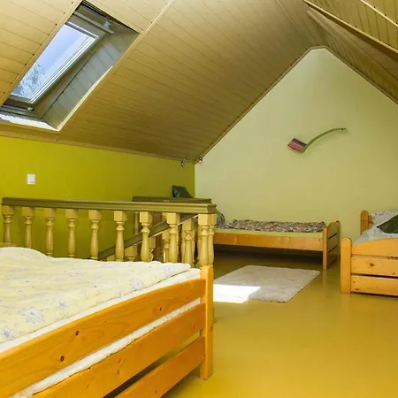 In 35398 Апартаменты Балатонкерестур