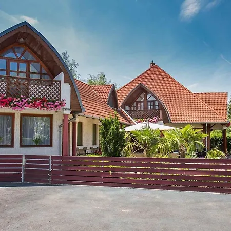 In 35398 アパート Balatonkeresztúr